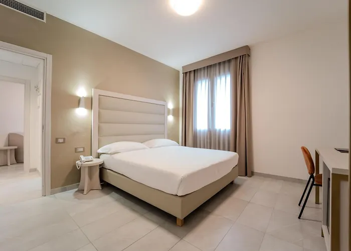 Donatello 3* מודנה