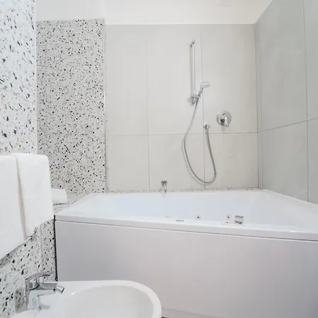 Donatello Hotell Modena