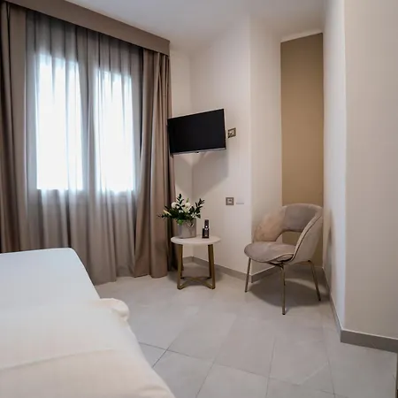Hotell Donatello 3*