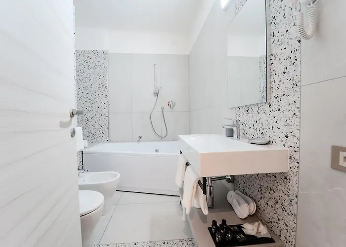 Donatello 3* Modène