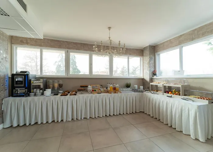 Hotel Donatello Modène